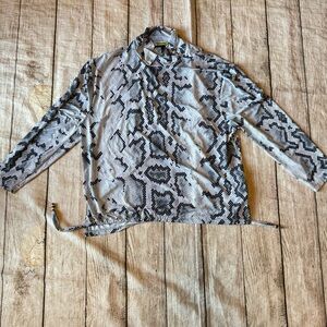 SUNSENSE by JAMIE SADOCK Ultralight Gray Black Snakeskin Print Sz XL Longsleeve